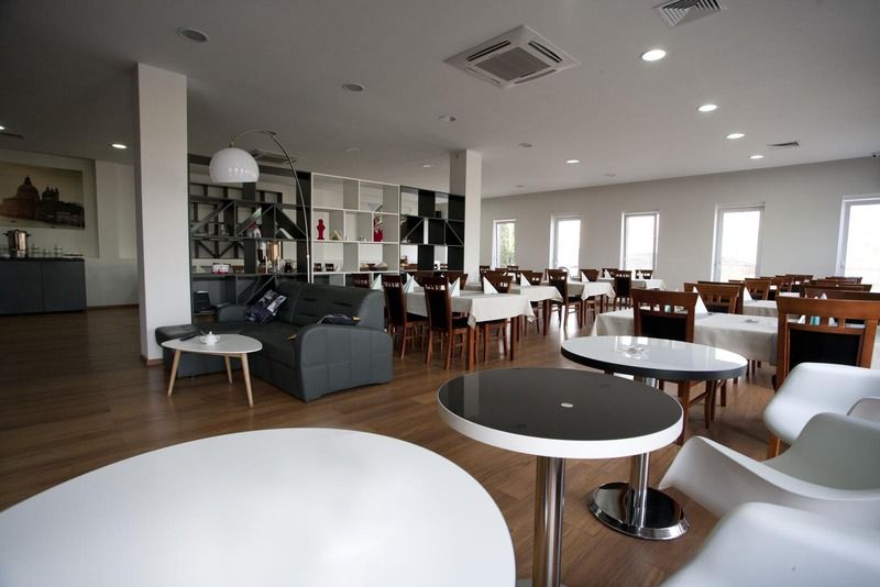 קרקוב Aparthotel Travel מראה חיצוני תמונה