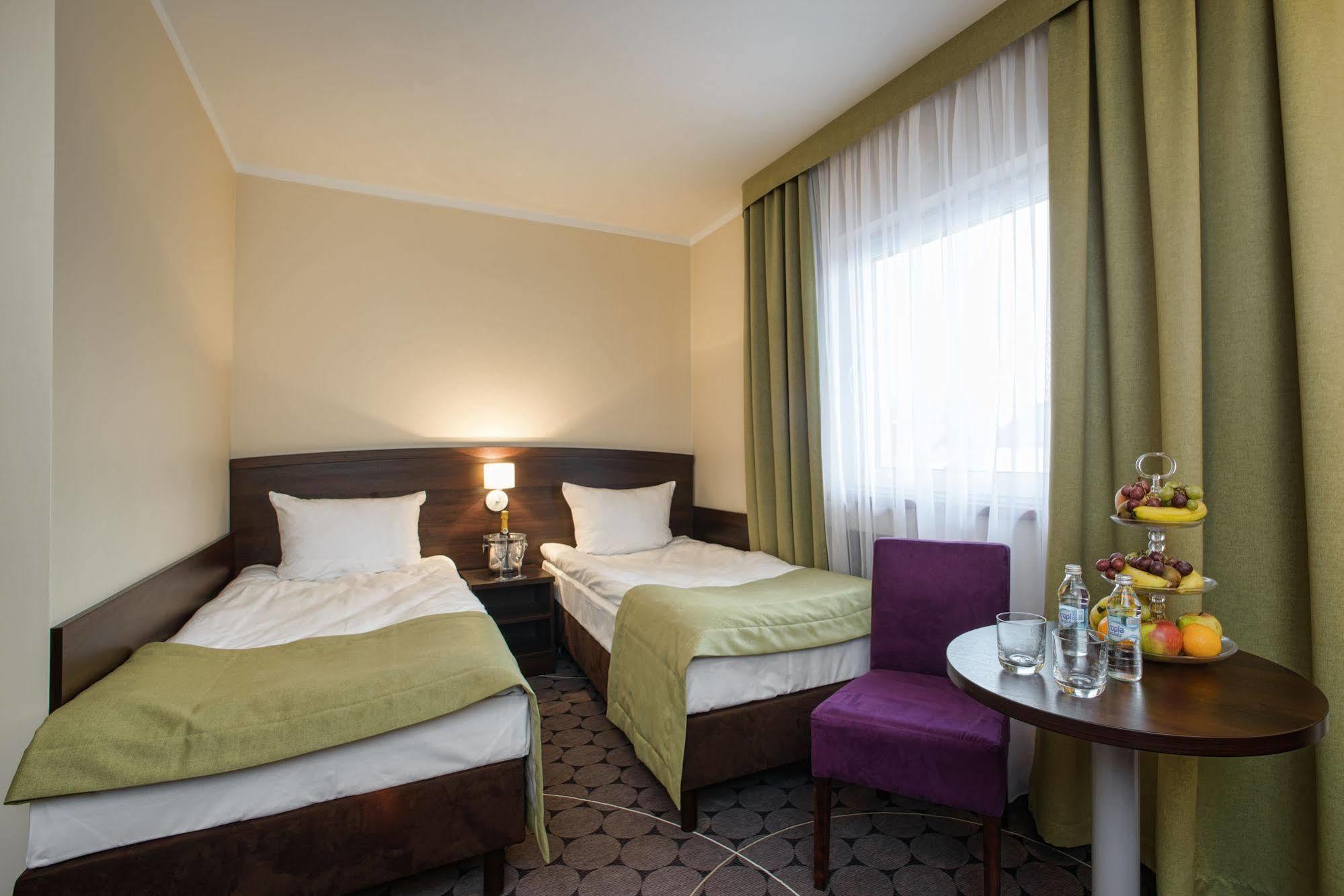 קרקוב Aparthotel Travel מראה חיצוני תמונה
