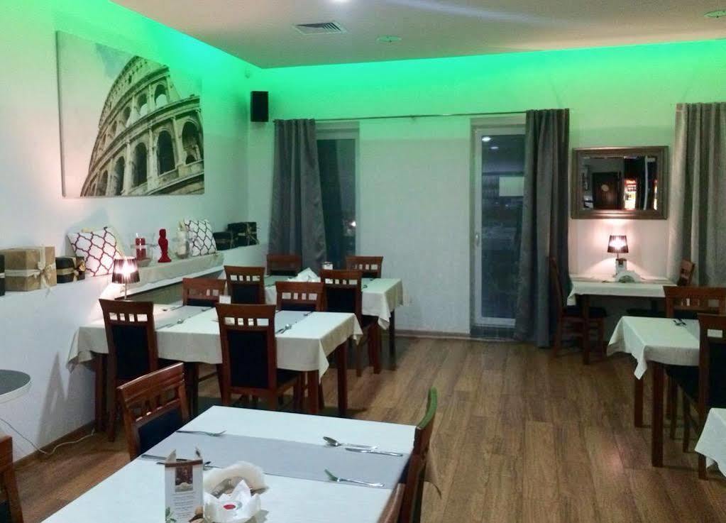 קרקוב Aparthotel Travel מראה חיצוני תמונה